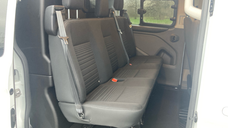 Ford Transit Custom 300 L2 Diesel Fwd 2.0 EcoBlue 170ps Low Roof D/Cab Limited Van Auto